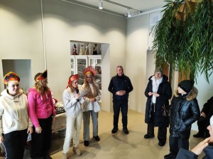 tinEy_KZ-H09ryv372VUv272_x_dhiGqau2_BOKgiEErW82jzUzM6foGZabEaGFo7an6VUc570mM3eSRCEtFsfS-